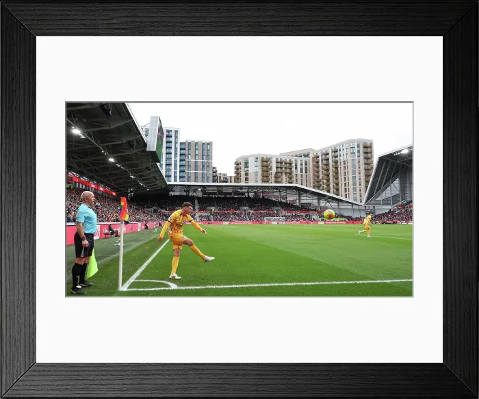 Framed Print : Brentford v Brighton and Hove Albion Premier League 21FEB26 Framed Print : Brentford v Brighton and Hove Albion Premier League 21FEB26