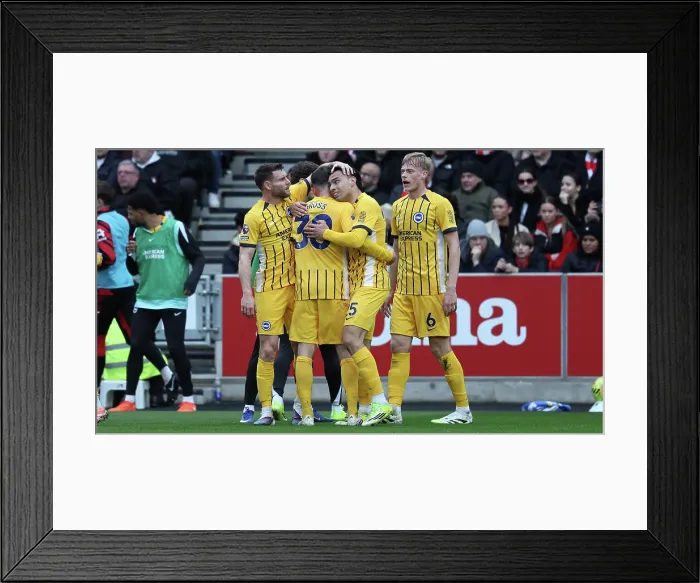 Framed Print : Brentford v Brighton and Hove Albion Premier League 21FEB26 Framed Print : Brentford v Brighton and Hove Albion Premier League 21FEB26