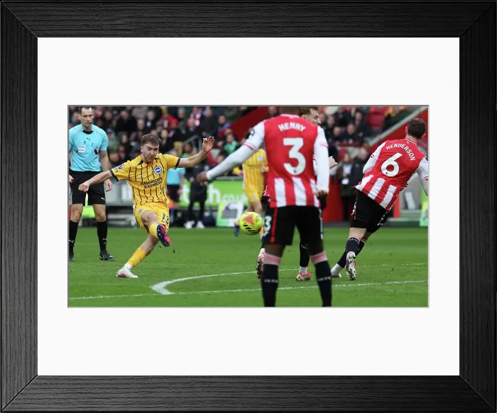 Framed Print : Brentford v Brighton and Hove Albion Premier League 21FEB26 Framed Print : Brentford v Brighton and Hove Albion Premier League 21FEB26