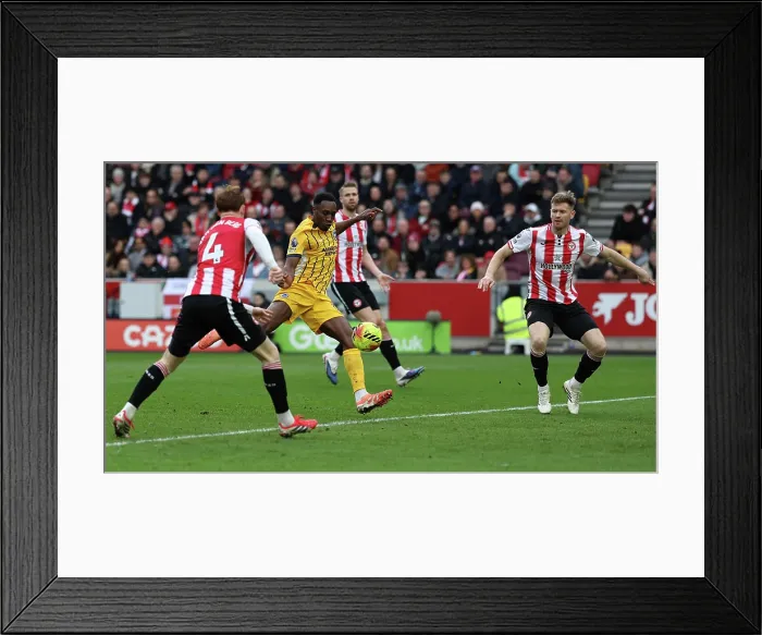 Framed Print : Brentford v Brighton and Hove Albion Premier League 21FEB26 Framed Print : Brentford v Brighton and Hove Albion Premier League 21FEB26