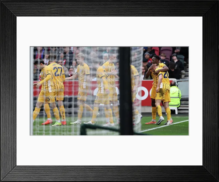 Framed Print : Brentford v Brighton and Hove Albion Premier League 21FEB26 Framed Print : Brentford v Brighton and Hove Albion Premier League 21FEB26