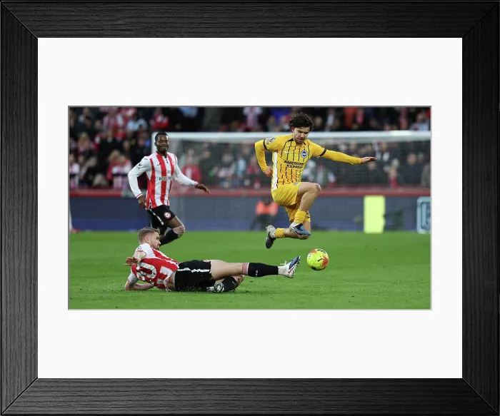 Framed Print : Brentford v Brighton and Hove Albion Premier League 21FEB26 Framed Print : Brentford v Brighton and Hove Albion Premier League 21FEB26