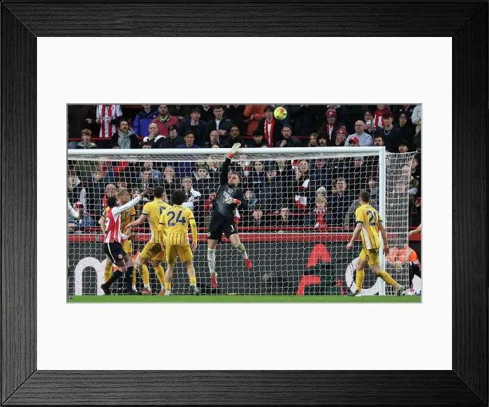 Framed Print : Brentford v Brighton and Hove Albion Premier League 21FEB26 Framed Print : Brentford v Brighton and Hove Albion Premier League 21FEB26