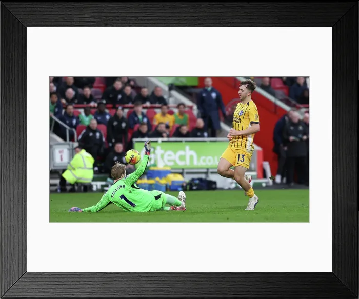 Framed Print : Brentford v Brighton and Hove Albion Premier League 21FEB26 Framed Print : Brentford v Brighton and Hove Albion Premier League 21FEB26