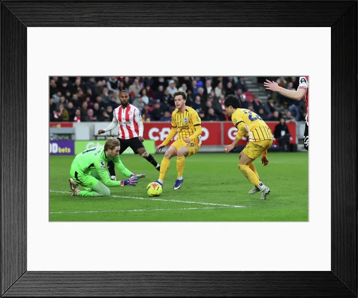 Framed Print : Brentford v Brighton and Hove Albion Premier League 21FEB26 Framed Print : Brentford v Brighton and Hove Albion Premier League 21FEB26
