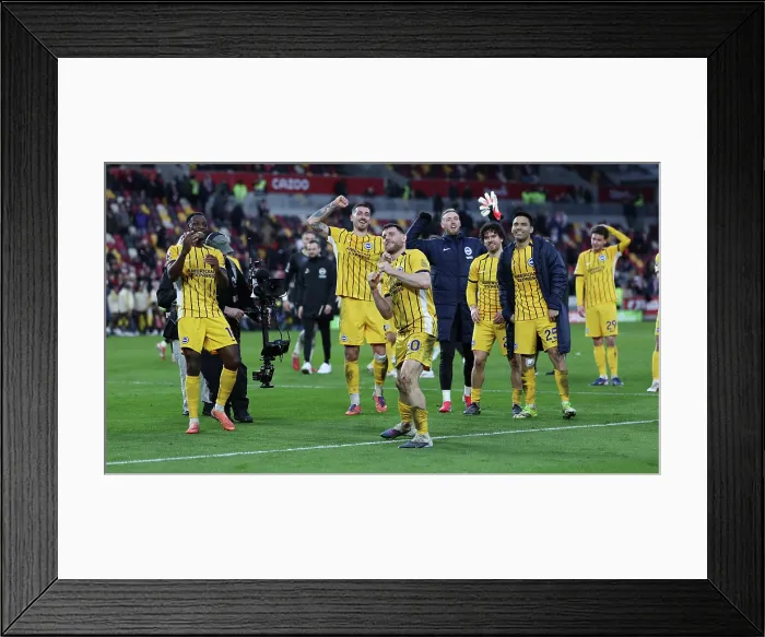 Framed Print : Brentford v Brighton and Hove Albion Premier League 21FEB26 Framed Print : Brentford v Brighton and Hove Albion Premier League 21FEB26