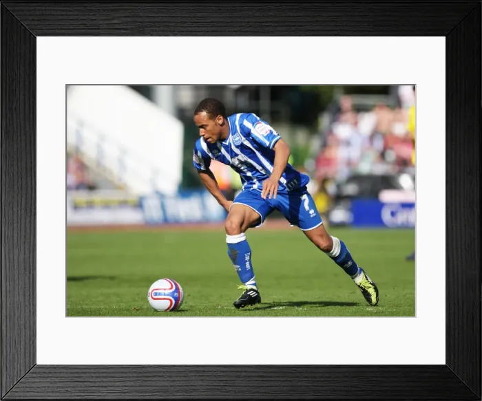 Framed Print : Brighton & Hove Albion vs. Sheffield Wednesday (2010-11): Home Game Framed Print : Brighton & Hove Albion vs. Sheffield Wednesday (2010-11): Home Game