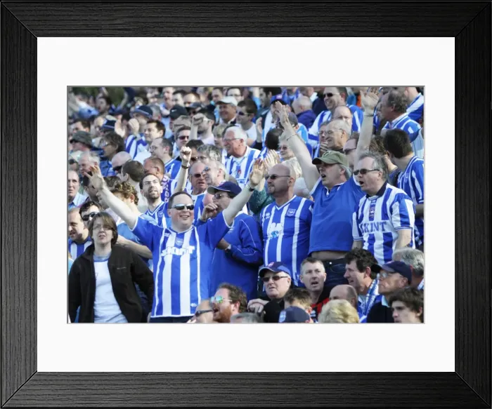 Framed Print : Brighton & Hove Albion vs. Sheffield Wednesday: 2010-11 Home Game Framed Print : Brighton & Hove Albion vs. Sheffield Wednesday: 2010-11 Home Game