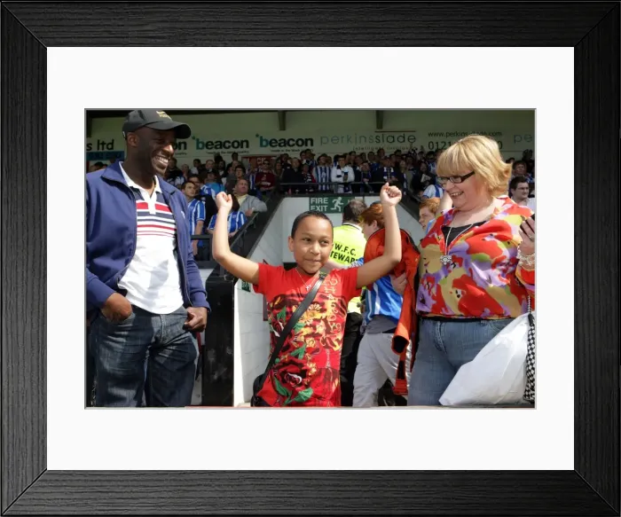 Framed Print : Brighton & Hove Albion's Euphoric Away Day at Walsall (2010-11) Framed Print : Brighton & Hove Albion's Euphoric Away Day at Walsall (2010-11)