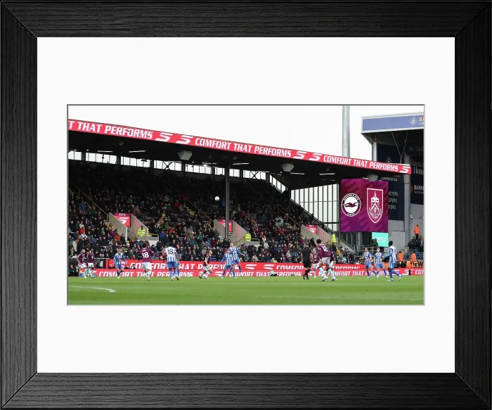 Framed Print : Burnley v Brighton and Hove Albion Premier League 11APR26 Framed Print : Burnley v Brighton and Hove Albion Premier League 11APR26