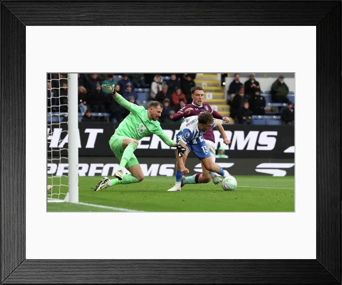 Framed Print : Burnley v Brighton and Hove Albion Premier League 11APR26 Framed Print : Burnley v Brighton and Hove Albion Premier League 11APR26