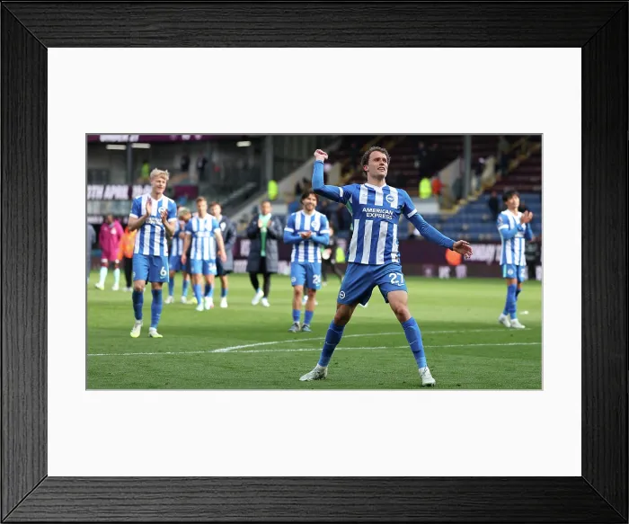 Framed Print : Burnley v Brighton and Hove Albion Premier League 11APR26 Framed Print : Burnley v Brighton and Hove Albion Premier League 11APR26