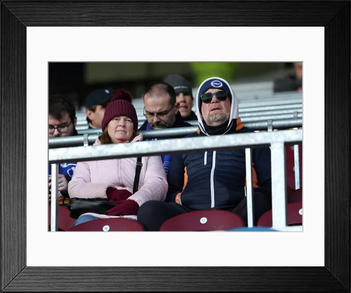 Framed Print : Burnley v Brighton and Hove Albion Premier League 11APR26 Framed Print : Burnley v Brighton and Hove Albion Premier League 11APR26