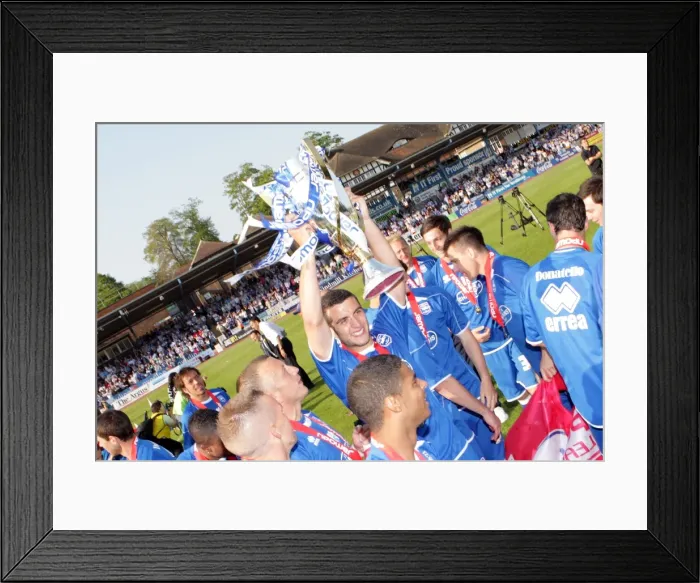 Framed Print : Brighton & Hove Albion: 2011 League 1 Champions - Glorious Past: 2011 League 1 Winners Framed Print : Brighton & Hove Albion: 2011 League 1 Champions - Glorious Past: 2011 League 1 Winners