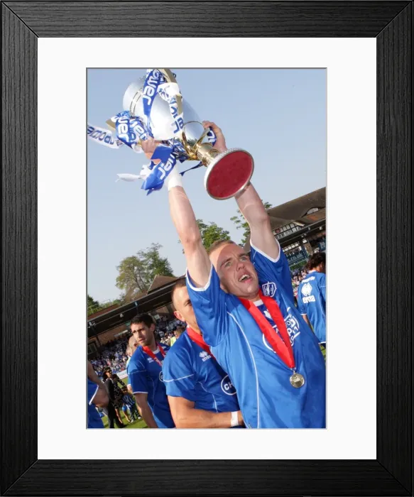 Framed Print : Brighton & Hove Albion's Star Midfielder: Craig Noone Framed Print : Brighton & Hove Albion's Star Midfielder: Craig Noone