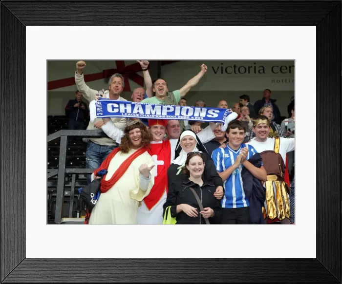 Framed Print : Brighton & Hove Albion 2010-11 Away: Notts County - A Past Season Game Framed Print : Brighton & Hove Albion 2010-11 Away: Notts County - A Past Season Game