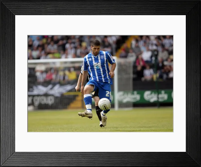 Framed Print : Brighton & Hove Albion Away at Notts County: 2010-11 Season Framed Print : Brighton & Hove Albion Away at Notts County: 2010-11 Season