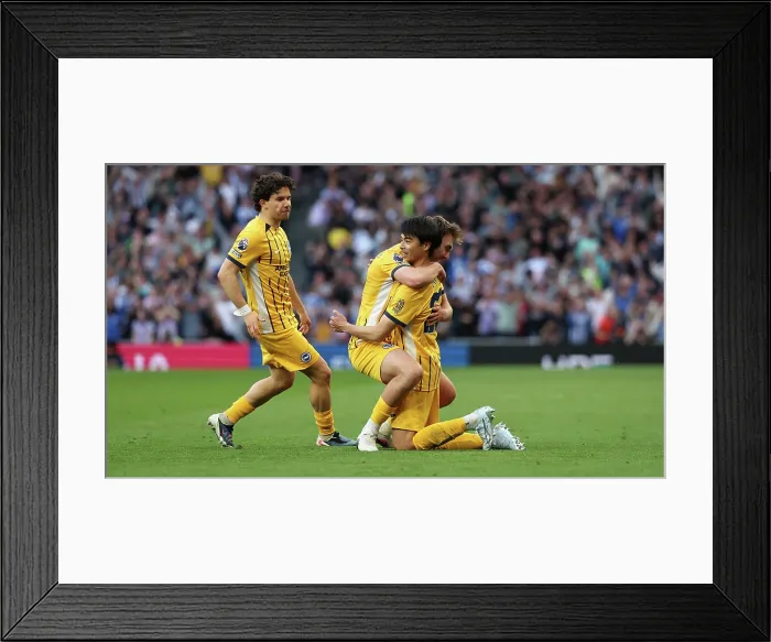 Framed Print : Tottenham Hotspur v Brighton and Hove Albion Premier League 18APR26 Framed Print : Tottenham Hotspur v Brighton and Hove Albion Premier League 18APR26