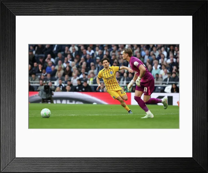 Framed Print : Tottenham Hotspur v Brighton and Hove Albion Premier League 18APR26 Framed Print : Tottenham Hotspur v Brighton and Hove Albion Premier League 18APR26