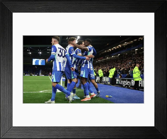 Framed Print : Brighton and Hove Albion v Chelsea Premier League 21APR26