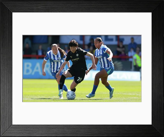 Framed Print : Brighton and Hove Albion Women v Manchester City Women Premier League 25APR26