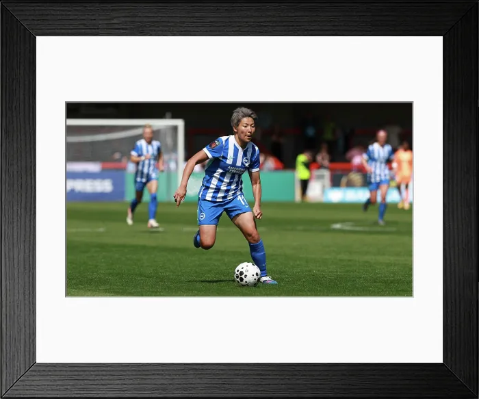Framed Print : Brighton and Hove Albion Women v Manchester City Women Premier League 25APR26