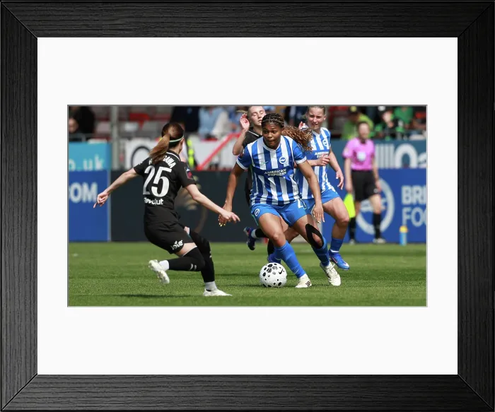 Framed Print : Brighton and Hove Albion Women v Manchester City Women Premier League 25APR26