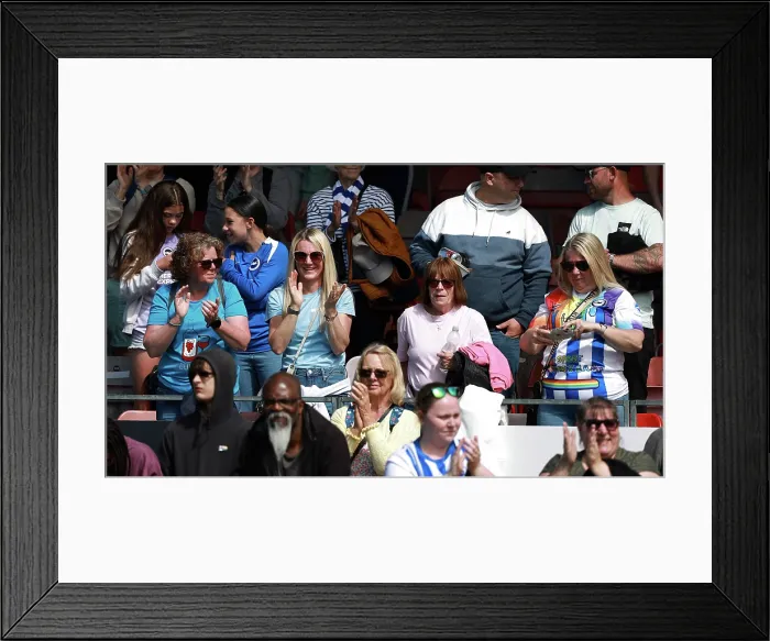 Framed Print : Brighton and Hove Albion Women v Manchester City Women Premier League 25APR26