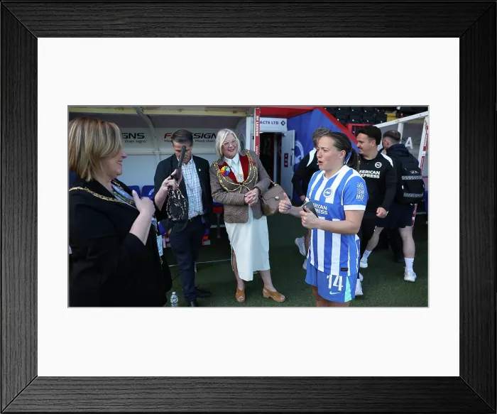 Framed Print : Brighton and Hove Albion Women v Manchester City Women Premier League 25APR26