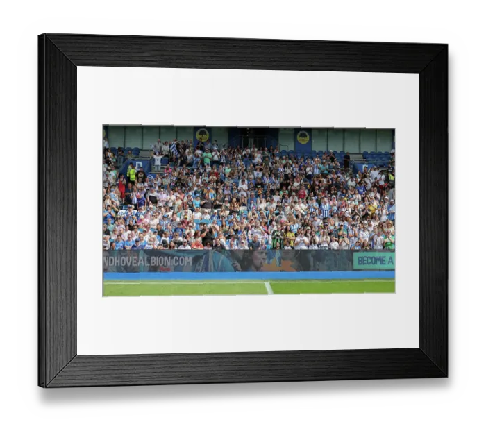 Framed Print : Brighton and Hove Albion Women v PSG Women Pre Season friendly 09AUG26 Framed Print : Brighton and Hove Albion Women v PSG Women Pre Season friendly 09AUG26