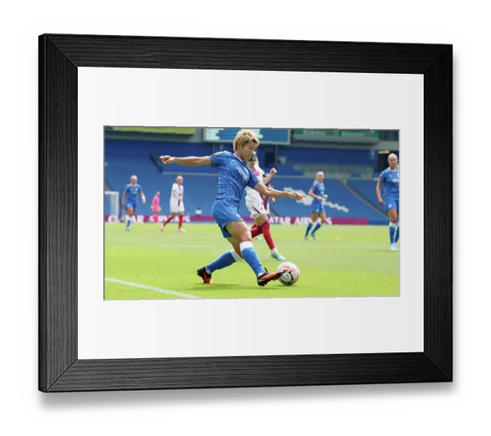 Framed Print : Brighton and Hove Albion Women v PSG Women Pre Season friendly 09AUG26 Framed Print : Brighton and Hove Albion Women v PSG Women Pre Season friendly 09AUG26