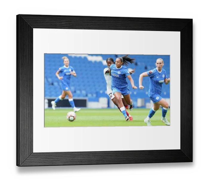 Framed Print : Brighton and Hove Albion Women v PSG Women Pre Season friendly 09AUG26 Framed Print : Brighton and Hove Albion Women v PSG Women Pre Season friendly 09AUG26