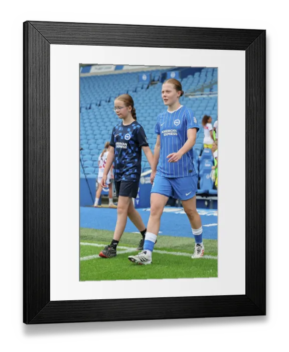 Framed Print : Brighton and Hove Albion Women v PSG Women Pre Season friendly 09AUG26 Framed Print : Brighton and Hove Albion Women v PSG Women Pre Season friendly 09AUG26