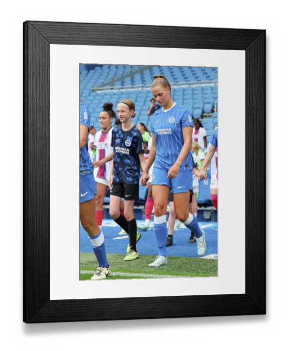 Framed Print : Brighton and Hove Albion Women v PSG Women Pre Season friendly 09AUG26 Framed Print : Brighton and Hove Albion Women v PSG Women Pre Season friendly 09AUG26