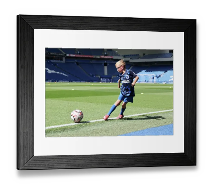 Framed Print : Brighton and Hove Albion Women v PSG Women Pre Season friendly 09AUG26 Framed Print : Brighton and Hove Albion Women v PSG Women Pre Season friendly 09AUG26