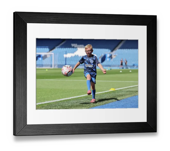 Framed Print : Brighton and Hove Albion Women v PSG Women Pre Season friendly 09AUG26
