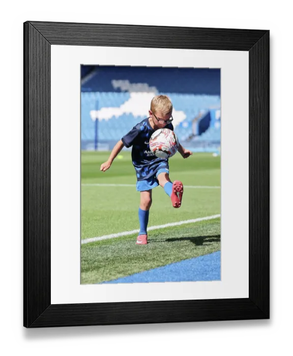 Framed Print : Brighton and Hove Albion Women v PSG Women Pre Season friendly 09AUG26 Framed Print : Brighton and Hove Albion Women v PSG Women Pre Season friendly 09AUG26