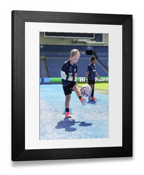 Framed Print : Brighton and Hove Albion Women v PSG Women Pre Season friendly 09AUG26 Framed Print : Brighton and Hove Albion Women v PSG Women Pre Season friendly 09AUG26