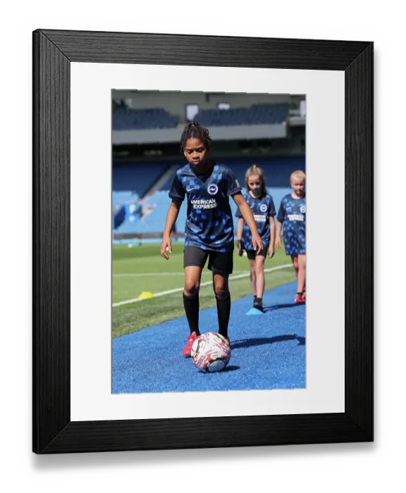 Framed Print : Brighton and Hove Albion Women v PSG Women Pre Season friendly 09AUG26 Framed Print : Brighton and Hove Albion Women v PSG Women Pre Season friendly 09AUG26