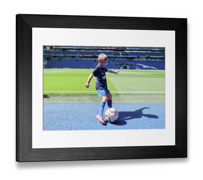 Framed Print : Brighton and Hove Albion Women v PSG Women Pre Season friendly 09AUG26