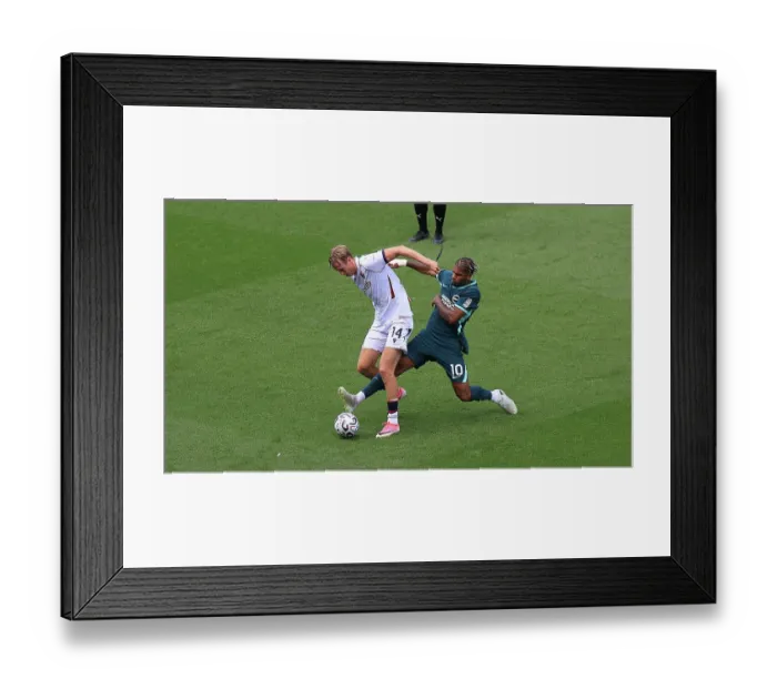 Framed Print : Brighton and Hove Albion v Bologna Premier League 15AUG26 Framed Print : Brighton and Hove Albion v Bologna Premier League 15AUG26