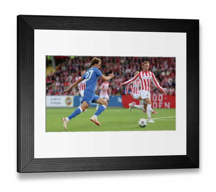 Framed Print : Brighton and Hove Albion v Roma Europa Conference League Play-off 20AUG26 Framed Print : Brighton and Hove Albion v Roma Europa Conference League Play-off 20AUG26