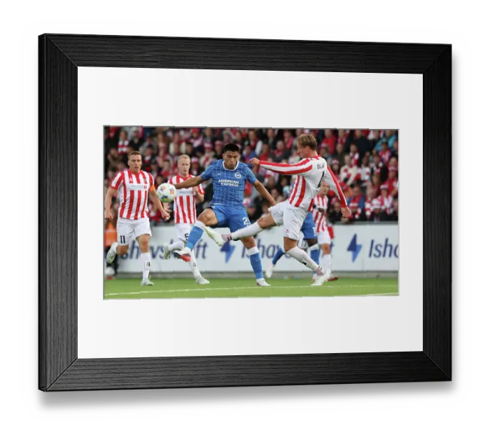 Framed Print : Brighton and Hove Albion v Roma Europa Conference League Play-off 20AUG26 Framed Print : Brighton and Hove Albion v Roma Europa Conference League Play-off 20AUG26