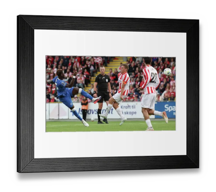 Framed Print : Brighton and Hove Albion v Roma Europa Conference League Play-off 20AUG26 Framed Print : Brighton and Hove Albion v Roma Europa Conference League Play-off 20AUG26