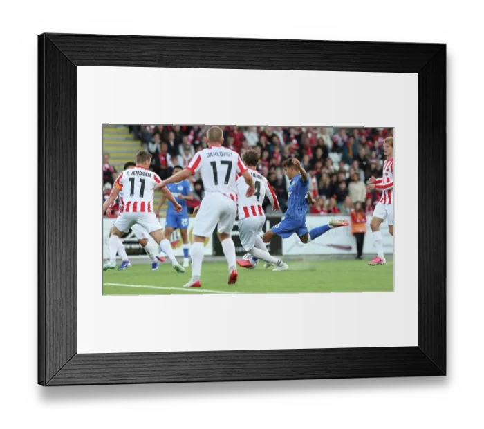 Framed Print : Brighton and Hove Albion v Roma Europa Conference League Play-off 20AUG26 Framed Print : Brighton and Hove Albion v Roma Europa Conference League Play-off 20AUG26