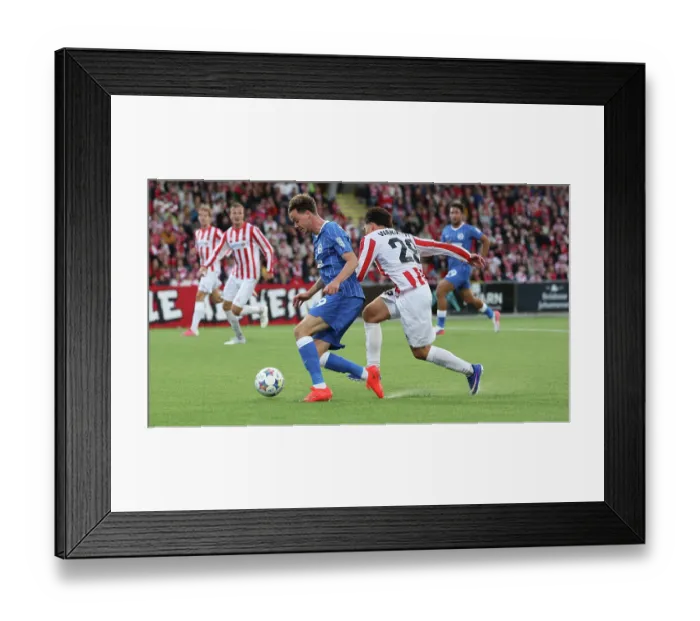 Framed Print : Brighton and Hove Albion v Roma Europa Conference League Play-off 20AUG26 Framed Print : Brighton and Hove Albion v Roma Europa Conference League Play-off 20AUG26
