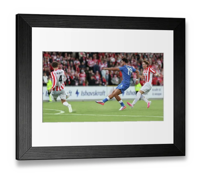 Framed Print : Brighton and Hove Albion v Roma Europa Conference League Play-off 20AUG26 Framed Print : Brighton and Hove Albion v Roma Europa Conference League Play-off 20AUG26