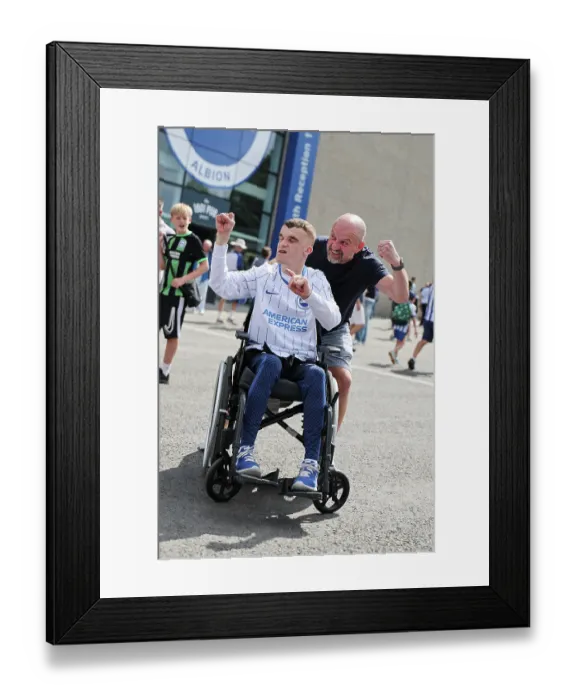 Framed Print : Brighton and Hove Albion v Aston Villa Premier League 23AUG26