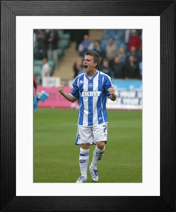Framed Print : Dean Cox at Withdean Stadium: Brighton & Hove Albion FC, 2007-08 Season Framed Print : Dean Cox at Withdean Stadium: Brighton & Hove Albion FC, 2007-08 Season