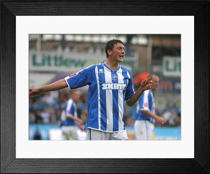 Framed Print : Tommy Elphick in Action: Brighton & Hove Albion FC, 2007 / 08 Season Framed Print : Tommy Elphick in Action: Brighton & Hove Albion FC, 2007 / 08 Season